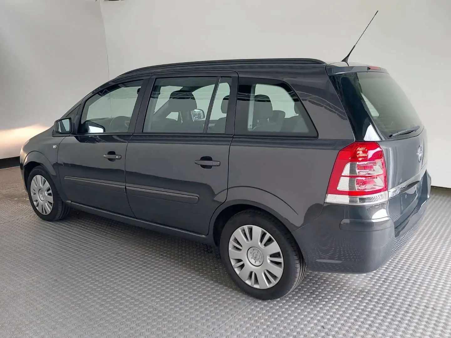 Opel Zafira Family*1,8L*140PS*7-SITZER*KLIMA*TEMPOMAT Grau - 2