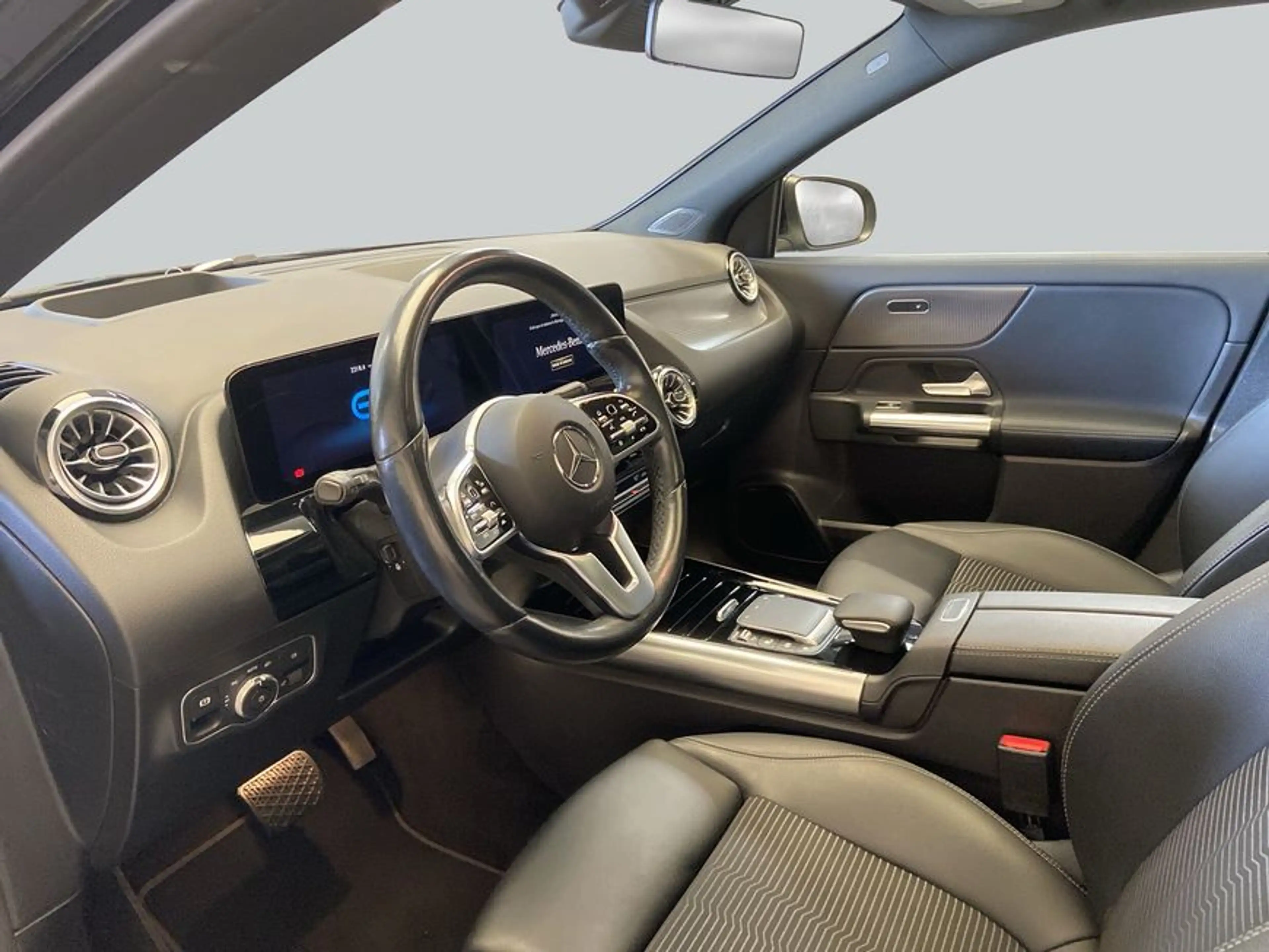Mercedes-Benz EQA 250 EQA — photo 9