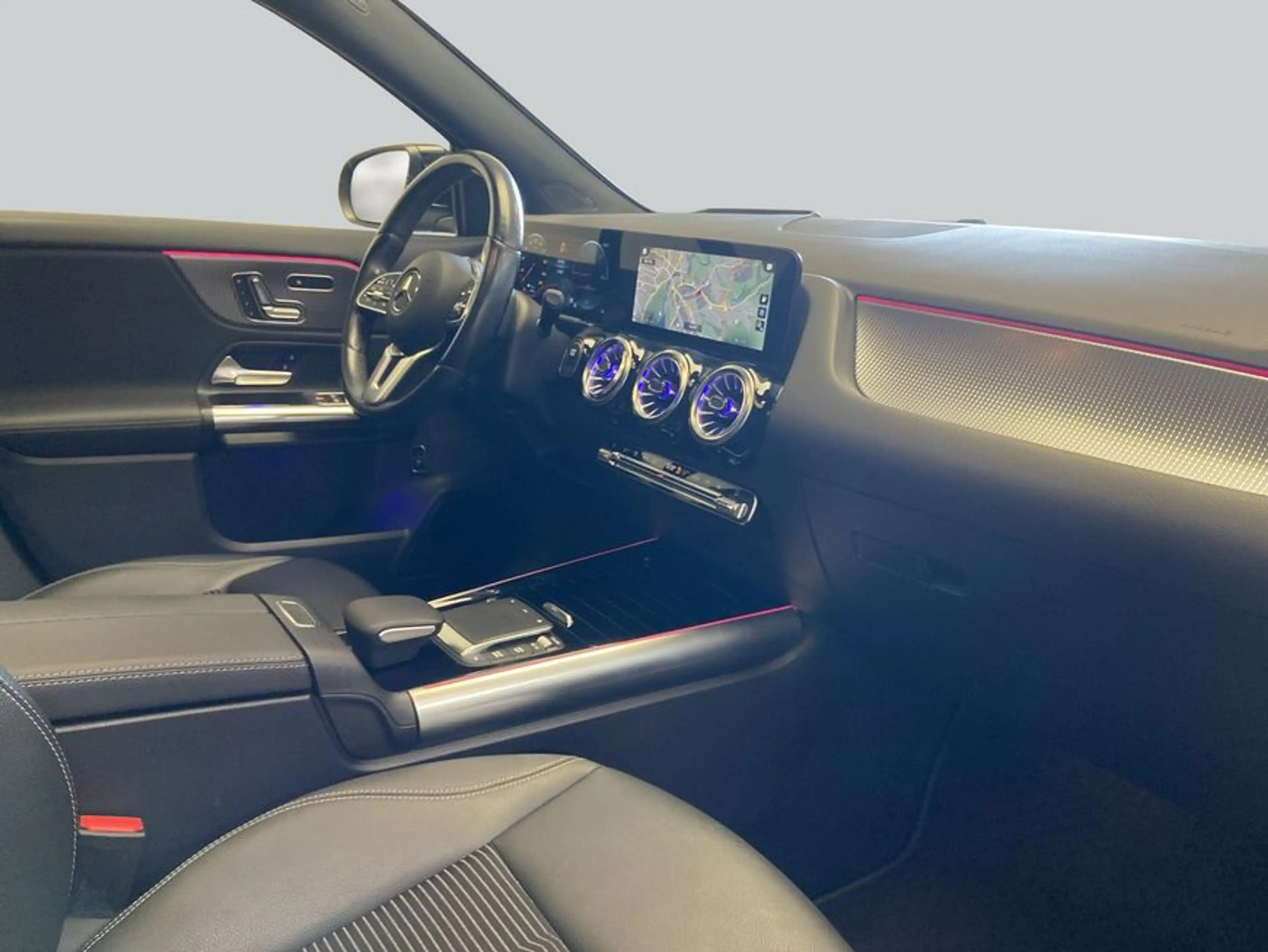 Mercedes-Benz EQA 250 EQA — photo 12