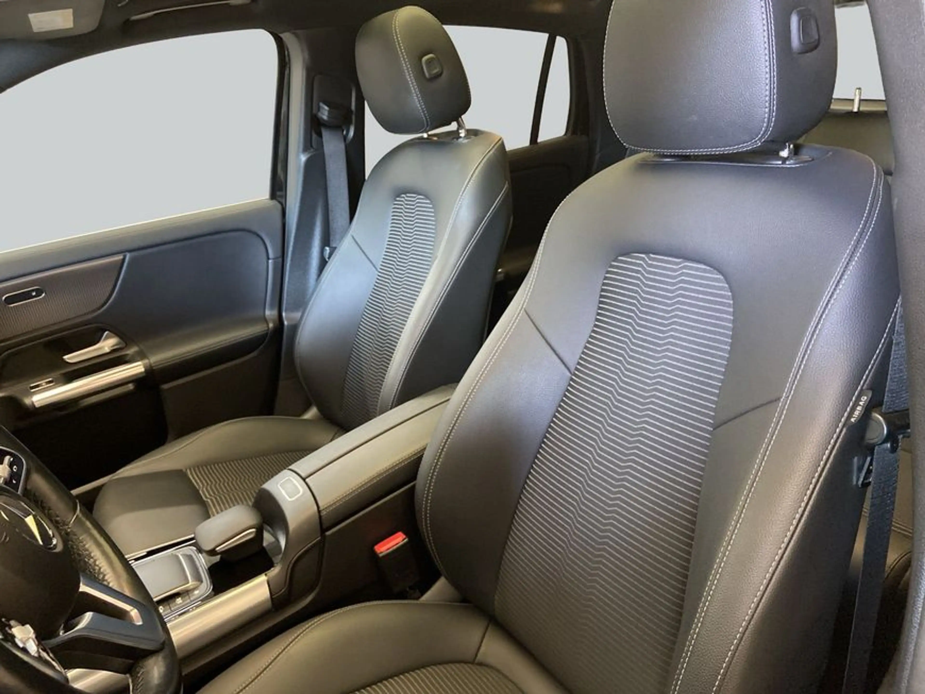 Mercedes-Benz EQA 250 EQA — photo 10