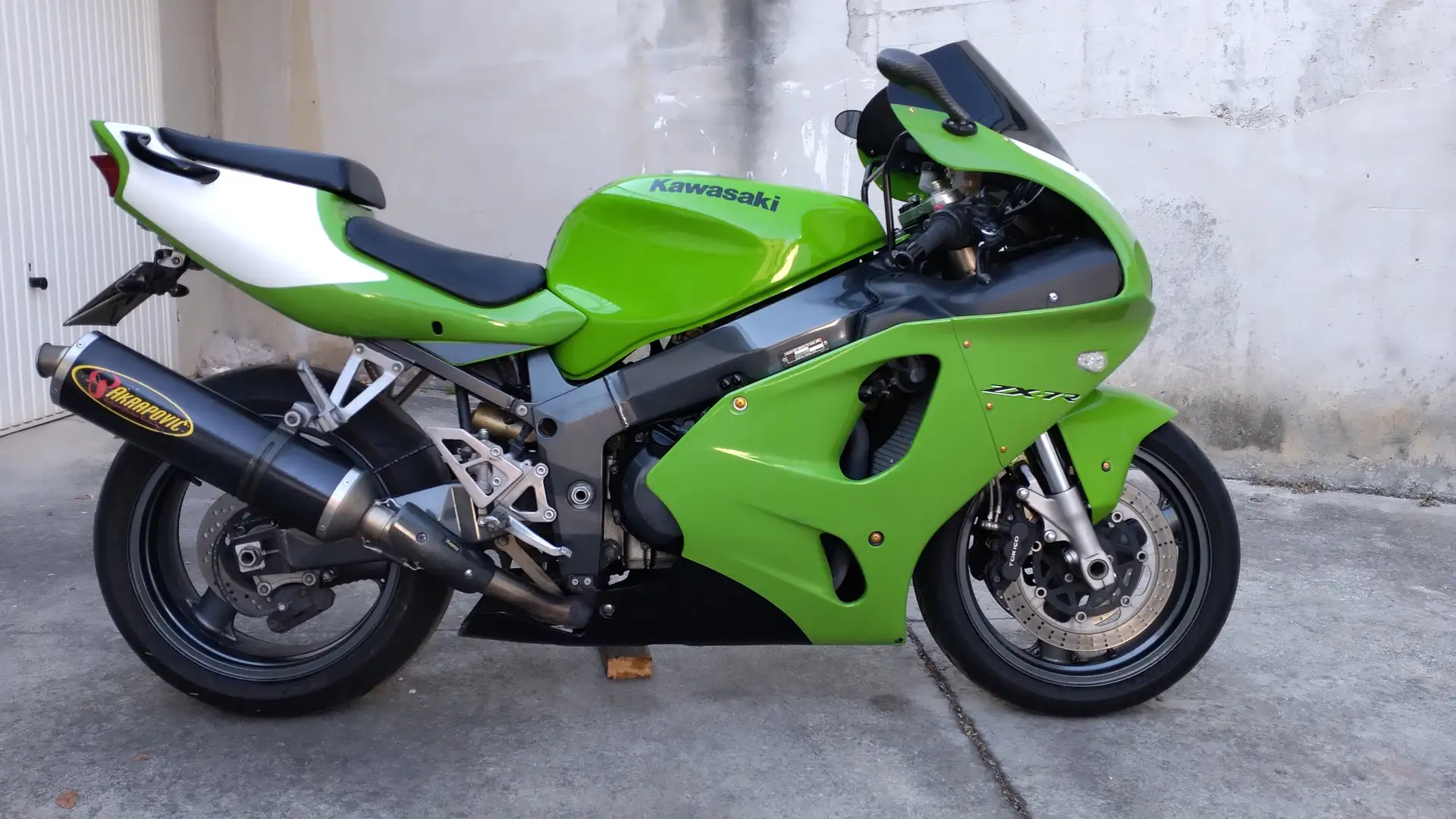 Kawasaki Ninja ZX-7R Verde - 1