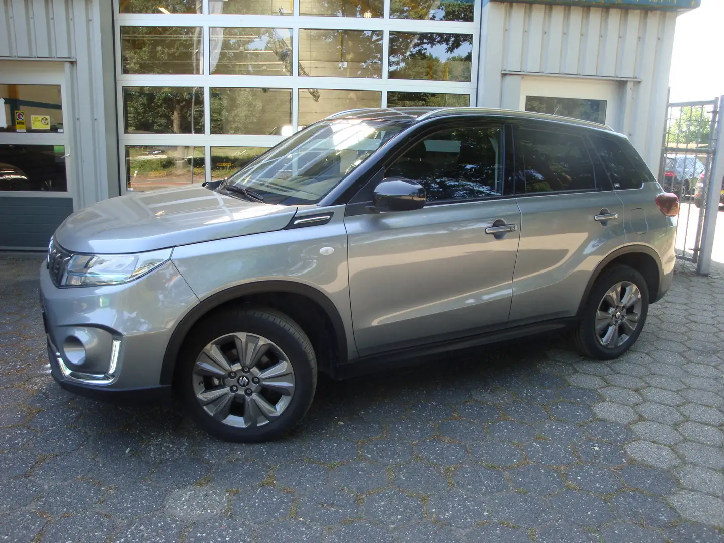 Suzuki Vitara 1.5 Hybrid Select Gris - 1