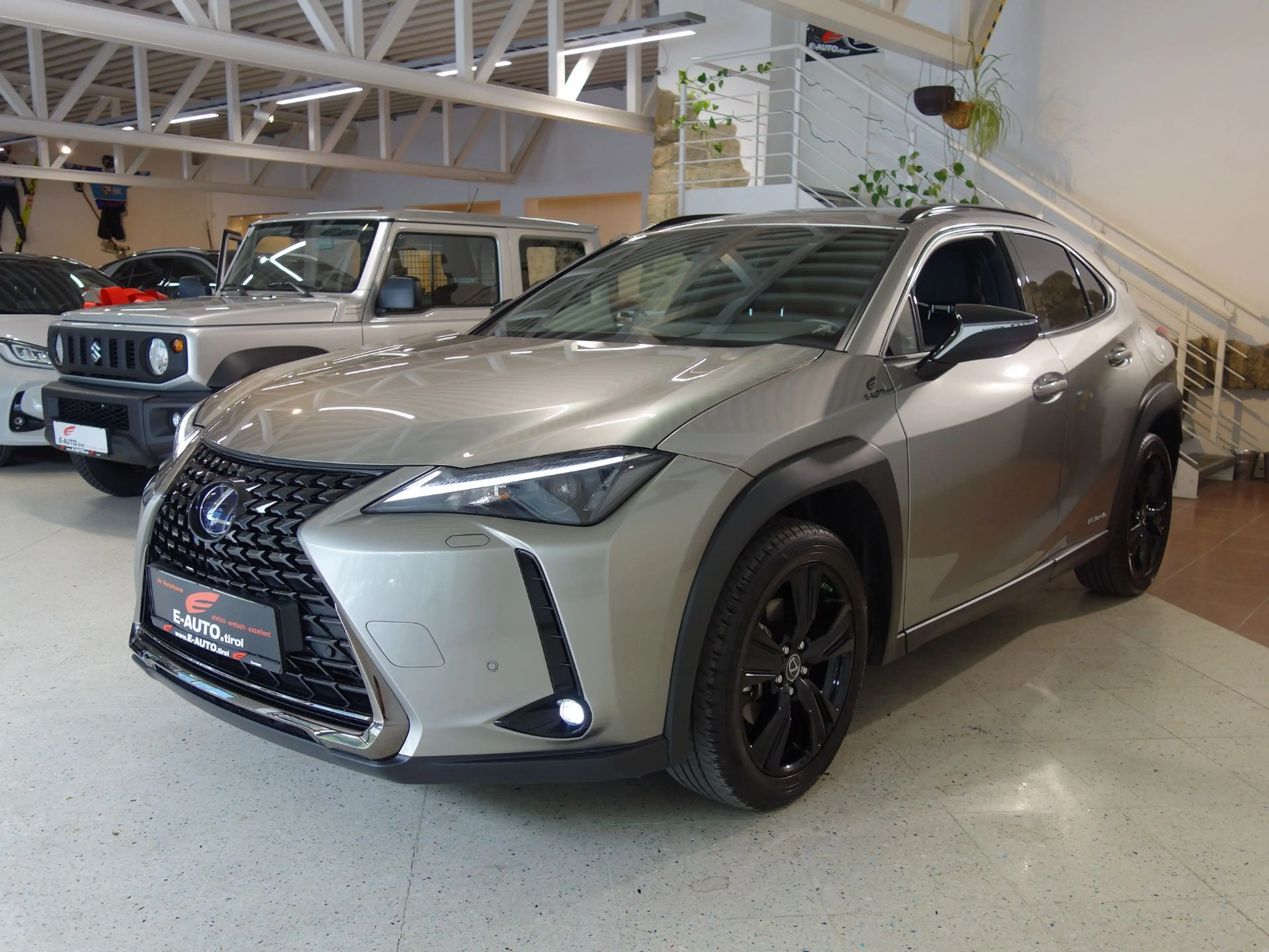 Lexus UX 250h Style-Ed.*HYBRID *LEDER *ASSISTENZ *CARPLAY — photo 4