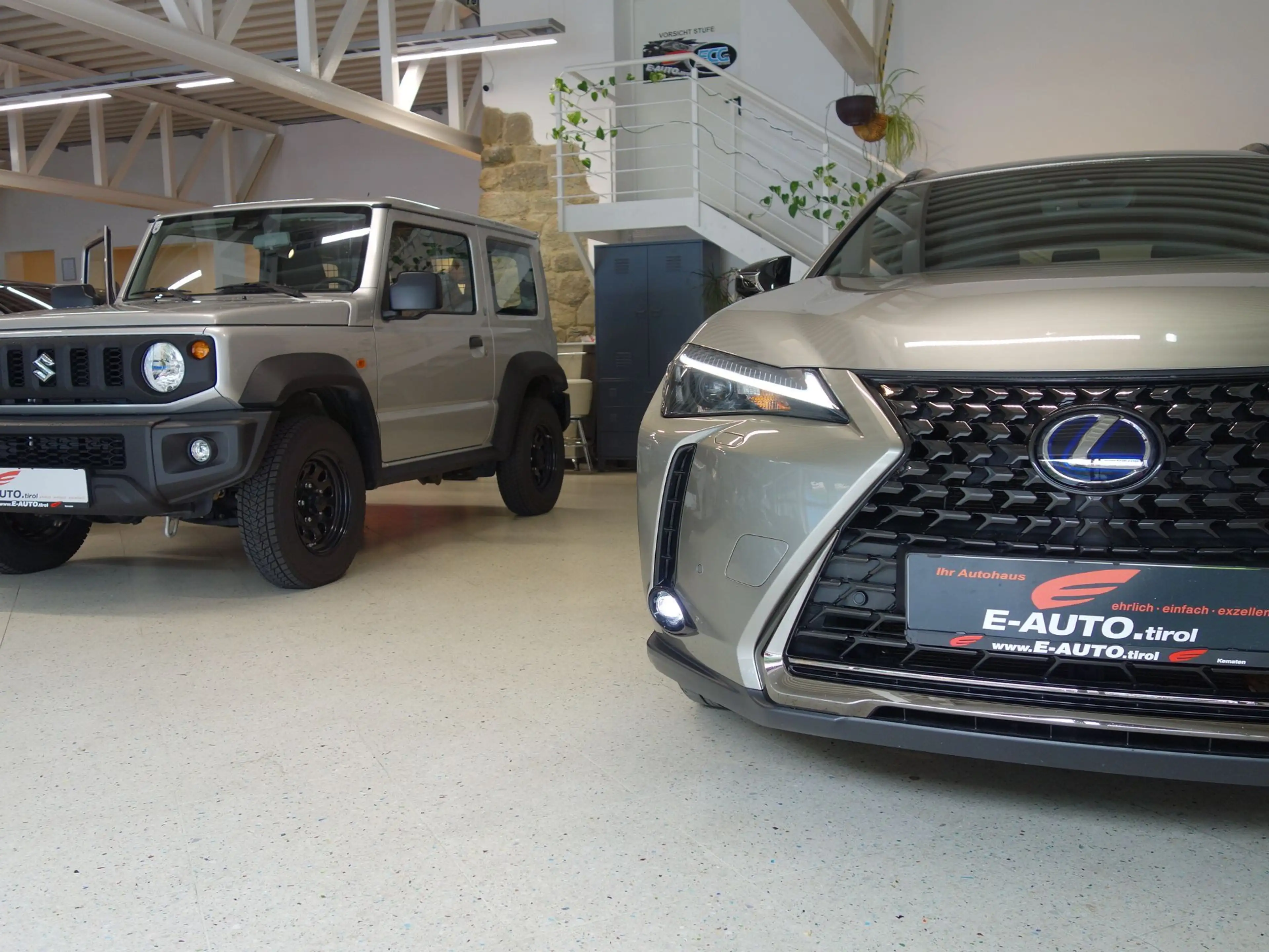 Lexus UX 250h Style-Ed.*HYBRID *LEDER *ASSISTENZ *CARPLAY — photo 2