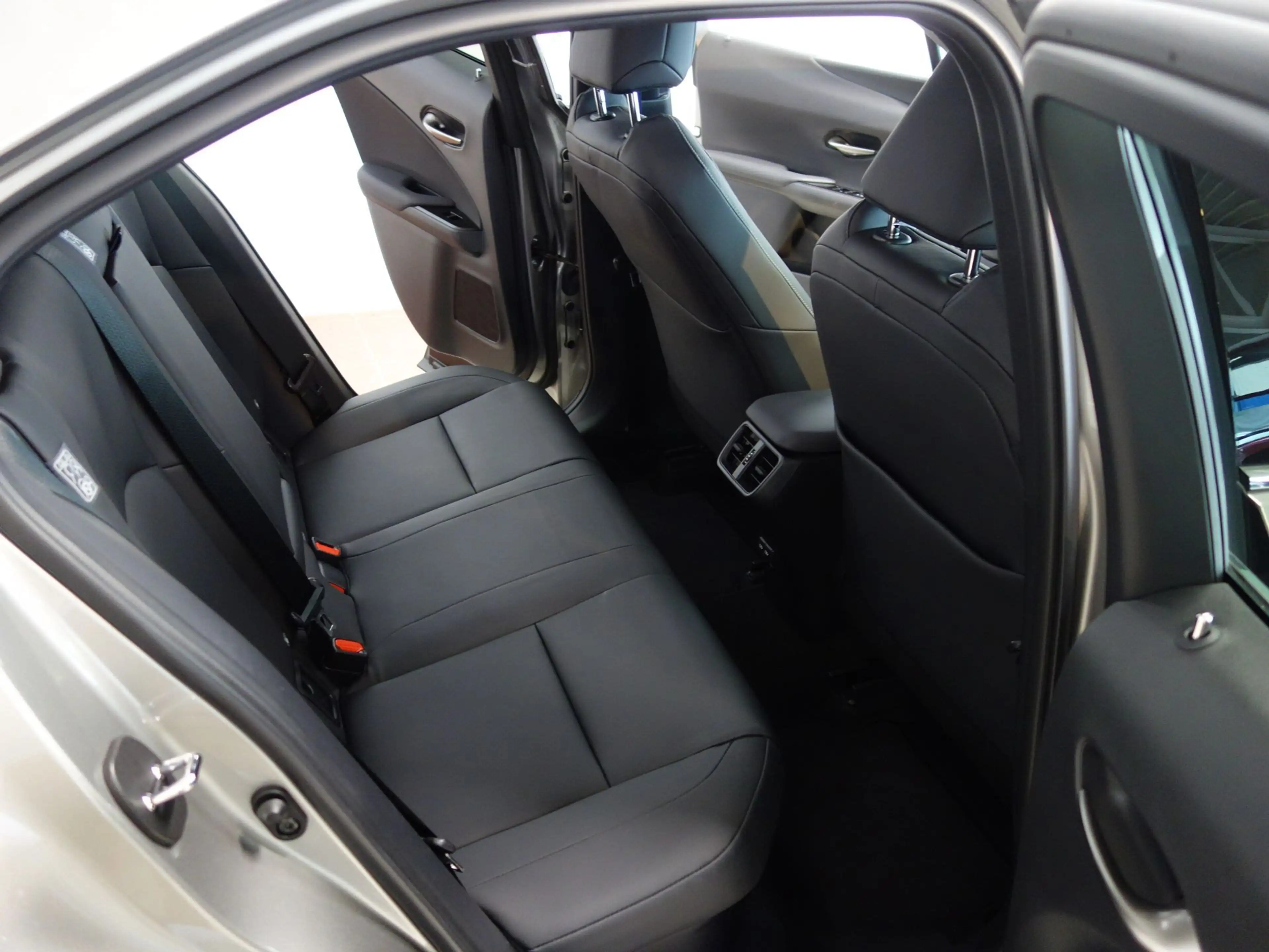 Lexus UX 250h Style-Ed.*HYBRID *LEDER *ASSISTENZ *CARPLAY — photo 12