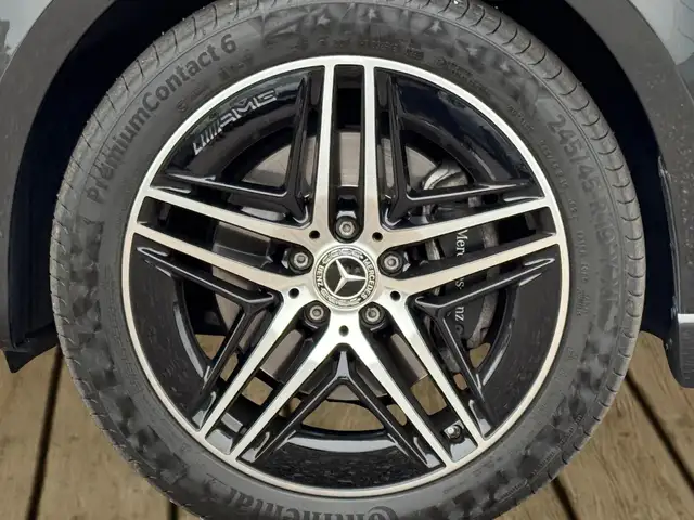 Mercedes-Benz V-Class view 6