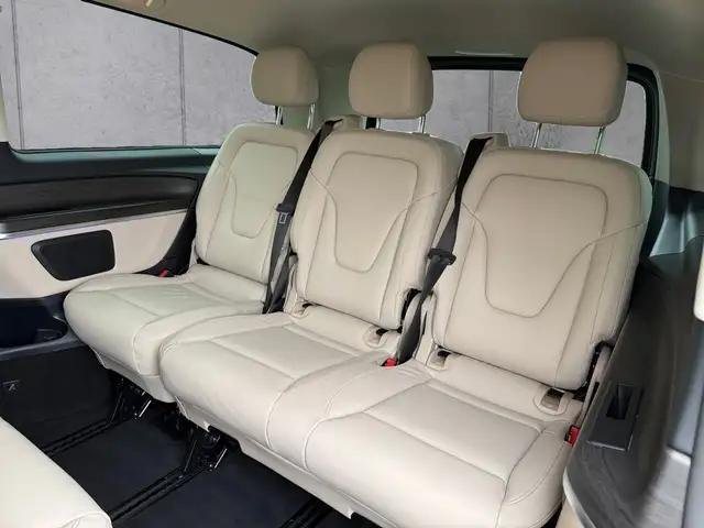 Mercedes-Benz V-Class view 9