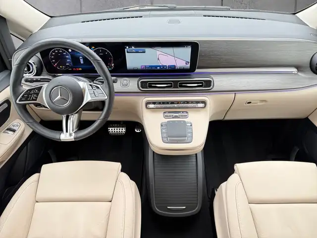 Mercedes-Benz V-Class view 4