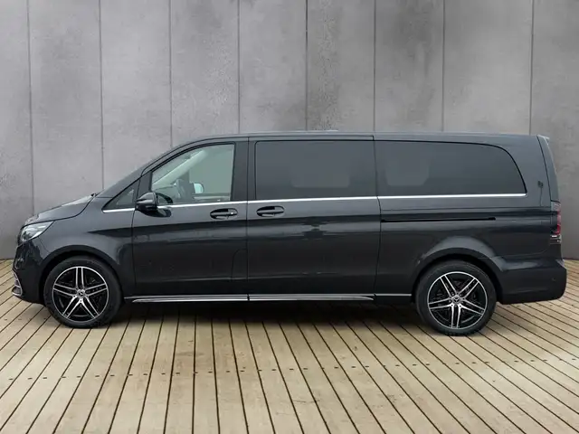 Mercedes-Benz V-Class view 2
