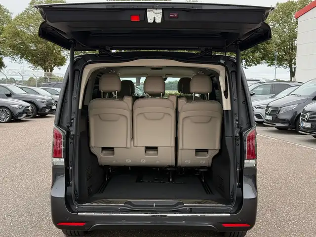 Mercedes-Benz V-Class view 15