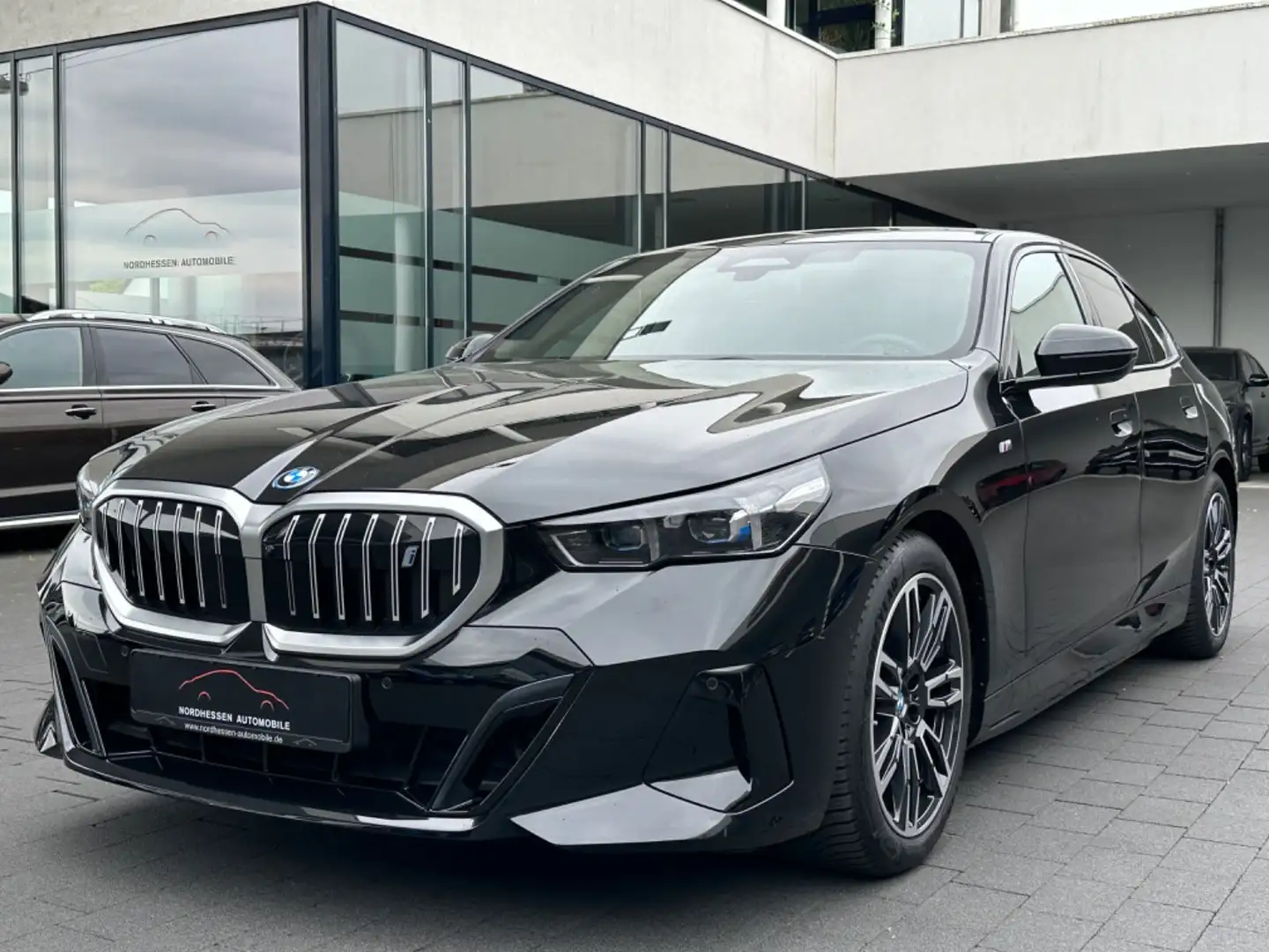 BMW i5 40 eDrive M Sport | Panorama | Sitzbelüftung Nero - 1