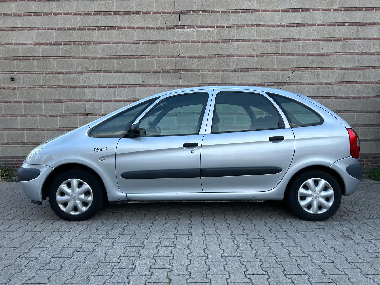 Citroen Xsara Picasso Xsara Picasso 1.6i Différence Grijs - 1