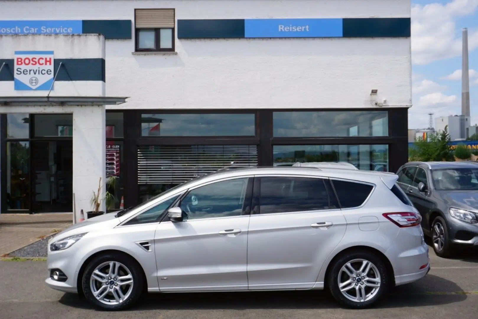Ford S-Max S-Max Titanium 4x4*LEDER*SONY*LED*CAM*PANO*18Z* - 2