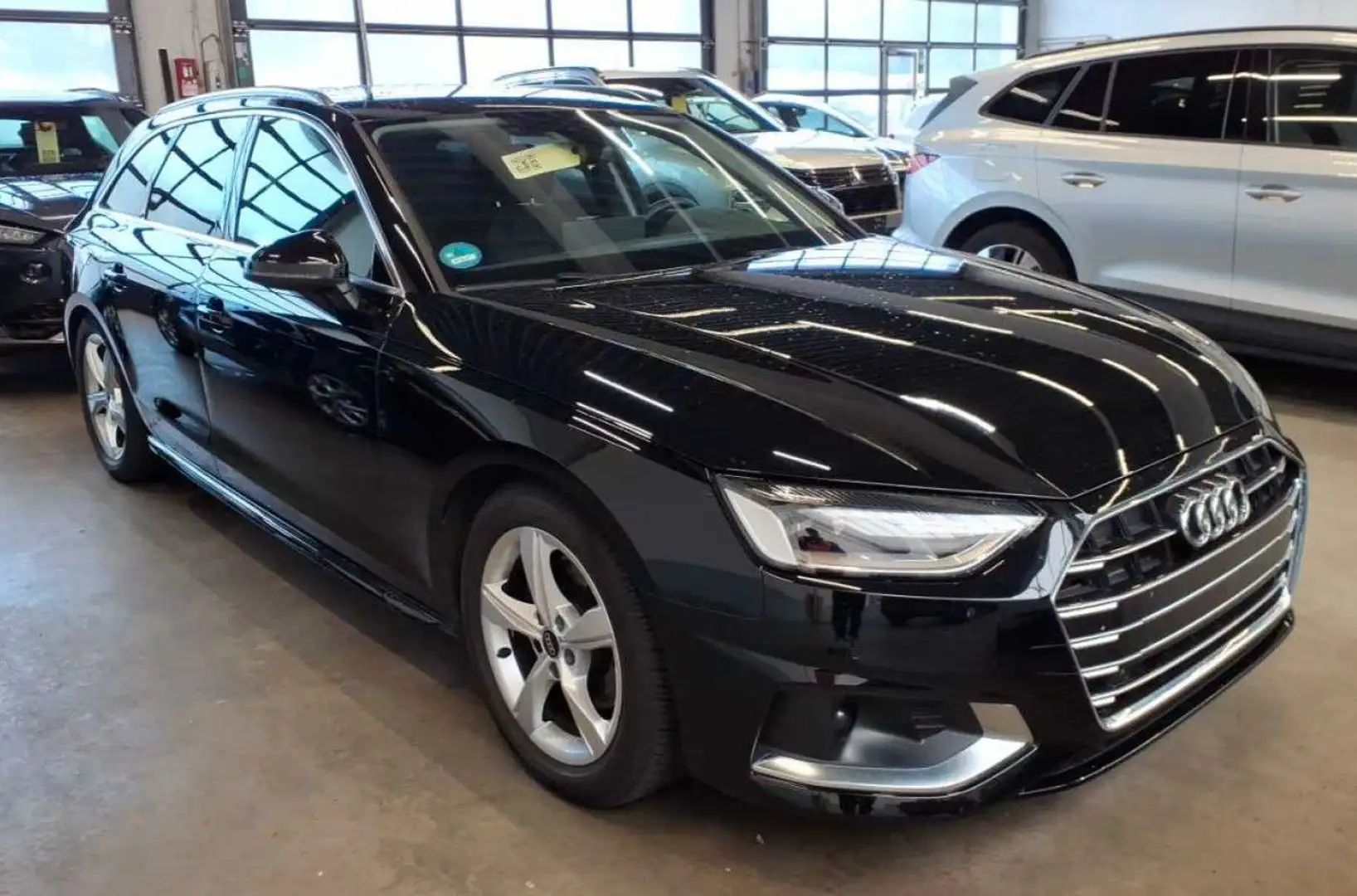 Audi A4 Avant 35 TFSI advanced *Standheizung*AHK*1.Hd Schwarz - 2