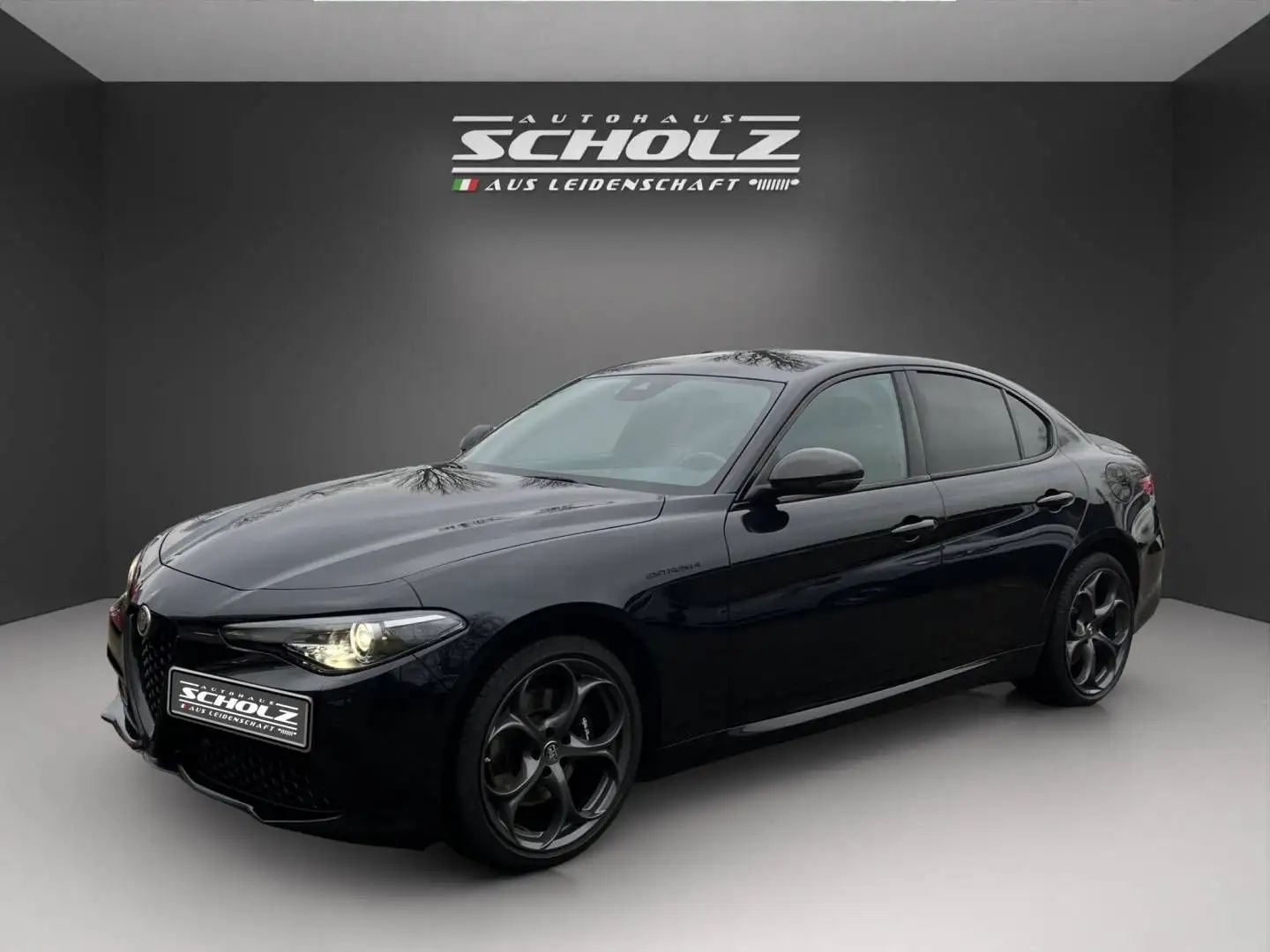 Alfa Romeo Giulia MY22 Estrema 2.2 Diesel *KAMERA*KLIMA* Schwarz - 1