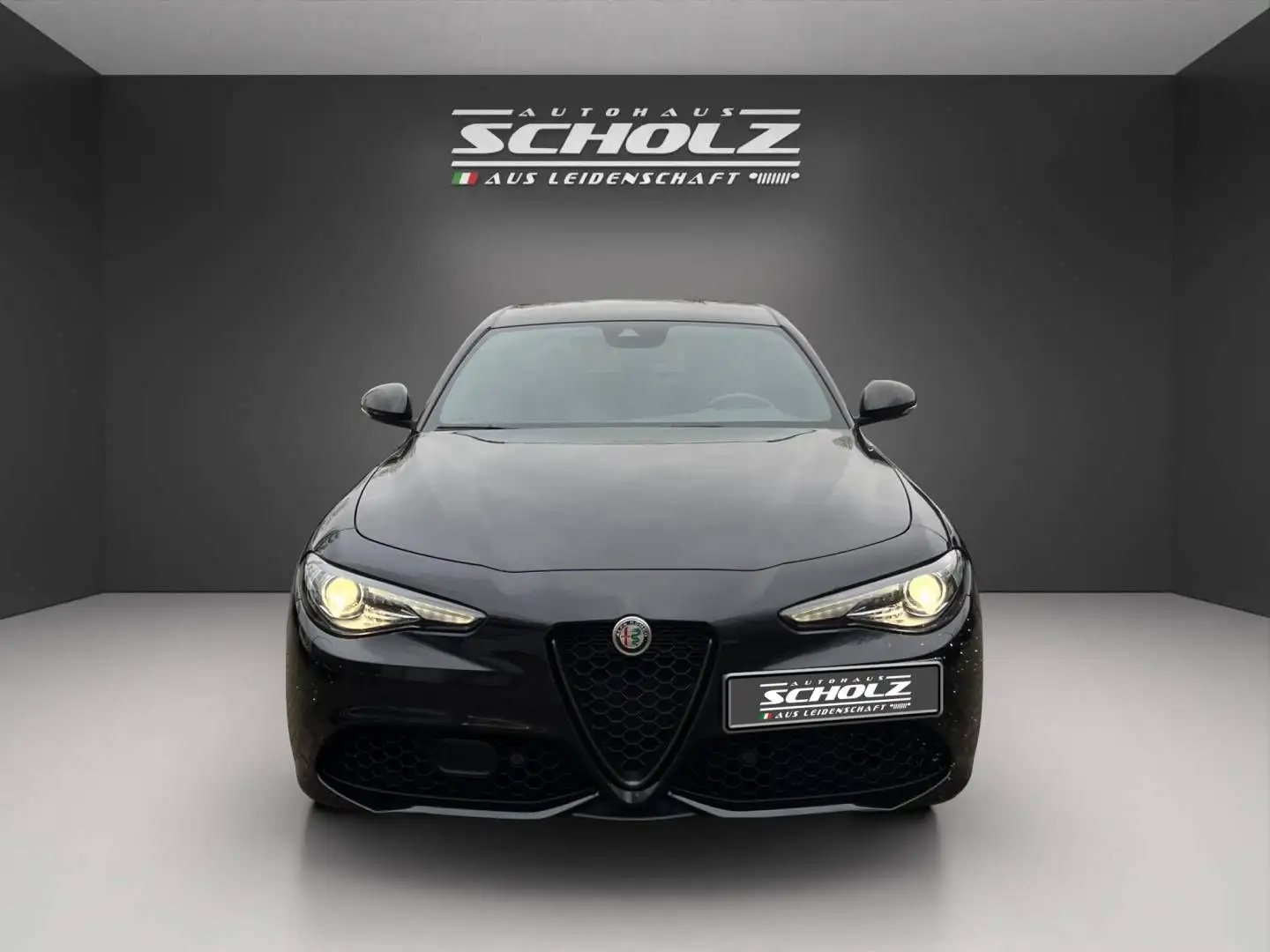 Alfa Romeo Giulia MY22 Estrema 2.2 Diesel *KAMERA*KLIMA* Schwarz - 2
