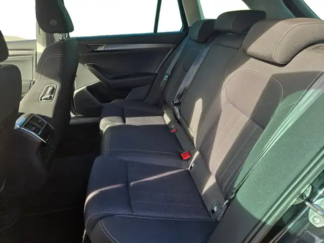 Skoda Superb view 10