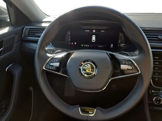 Skoda Superb view 13