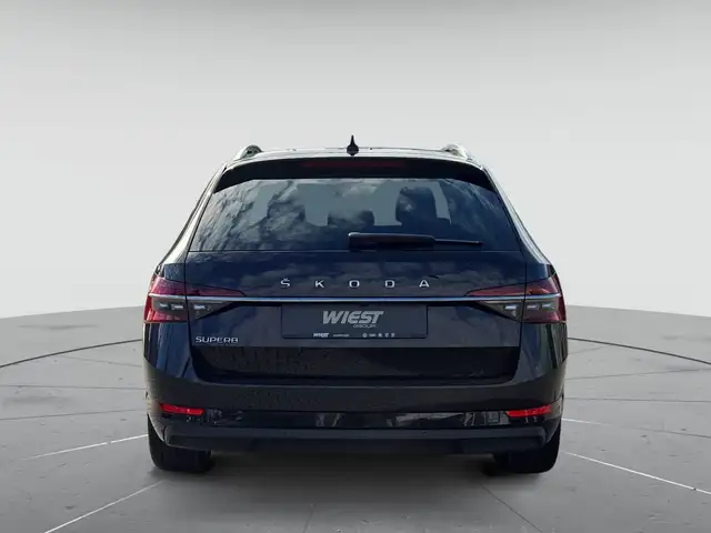 Skoda Superb view 7