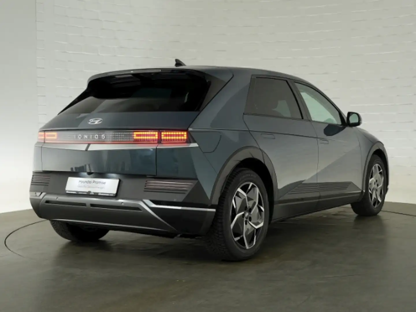 Hyundai IONIQ 5 TECHNIQ 77,4kWh+VOLL-LED+NAVI+WÄRMEPUMPE+BOSE+ELEK Modrá - 2