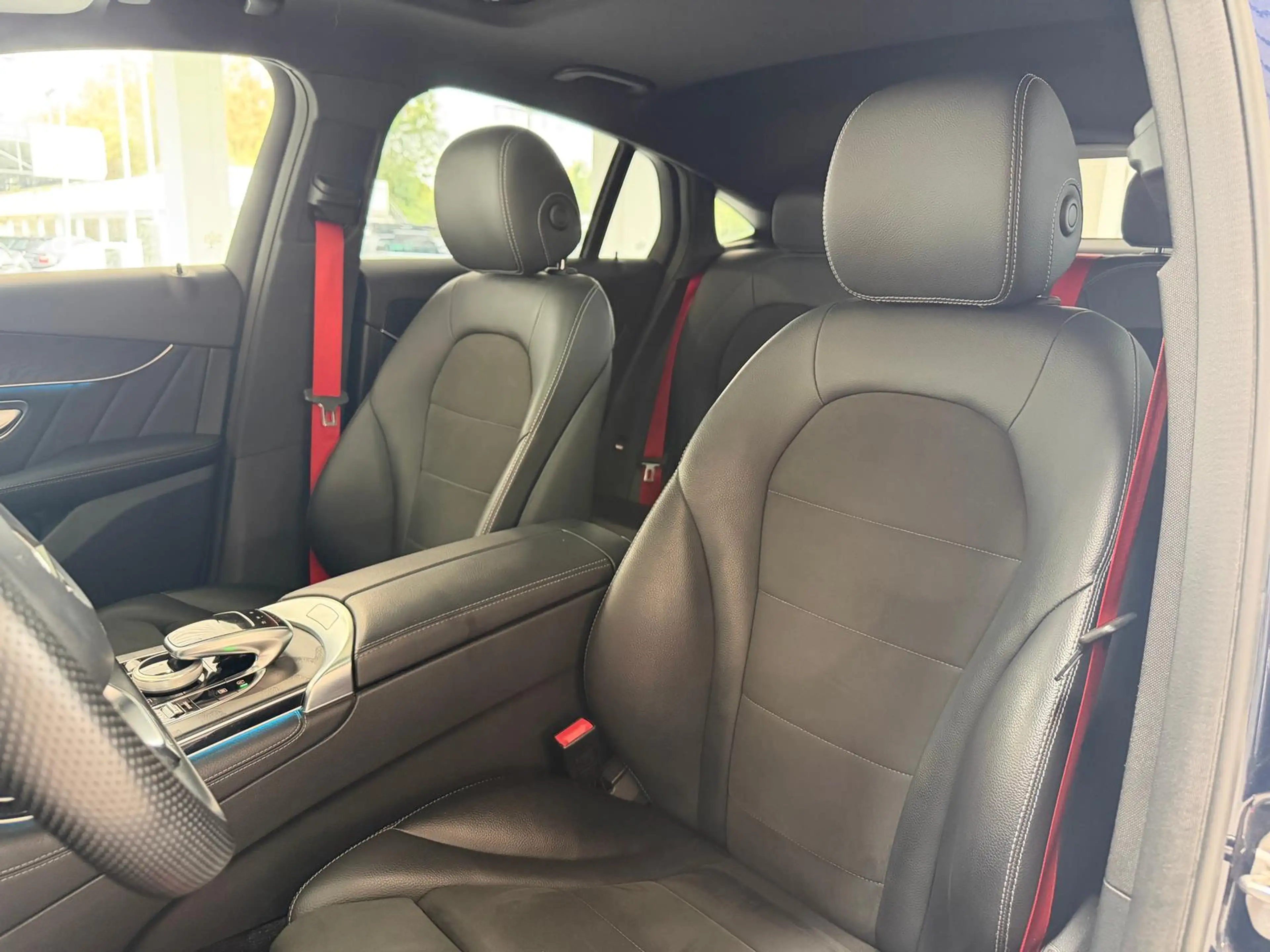Mercedes-Benz GLC 250 Coupe 4MATIC*3x AMG SPORT*PANO*DISTR*KAM — photo 15