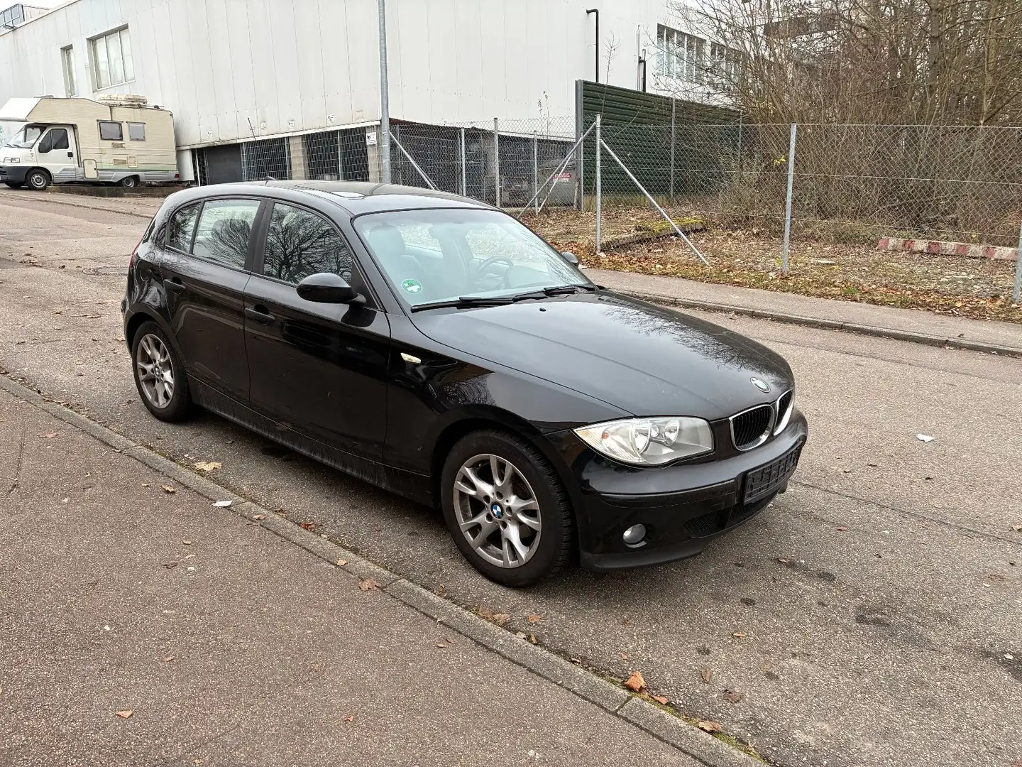 BMW 116 1 Limousine 116i Schwarz - 2