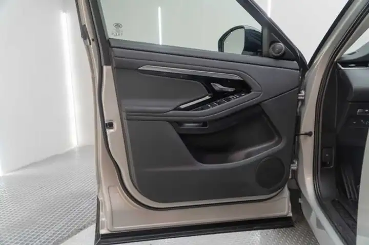 Land Rover 2019, foto 17