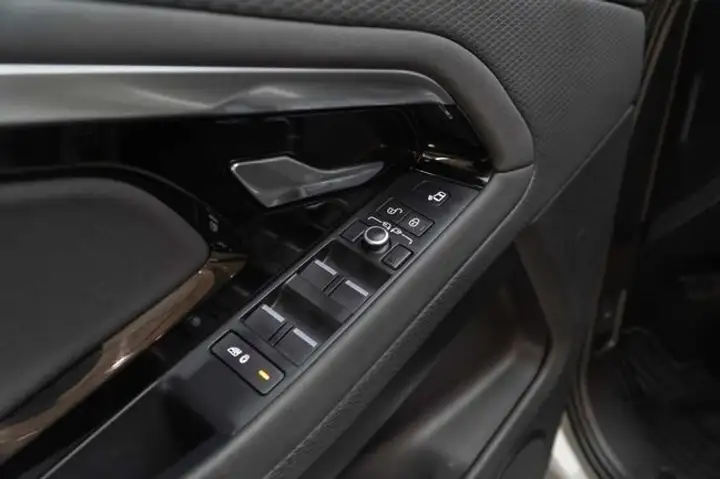 Land Rover 2019, foto 16