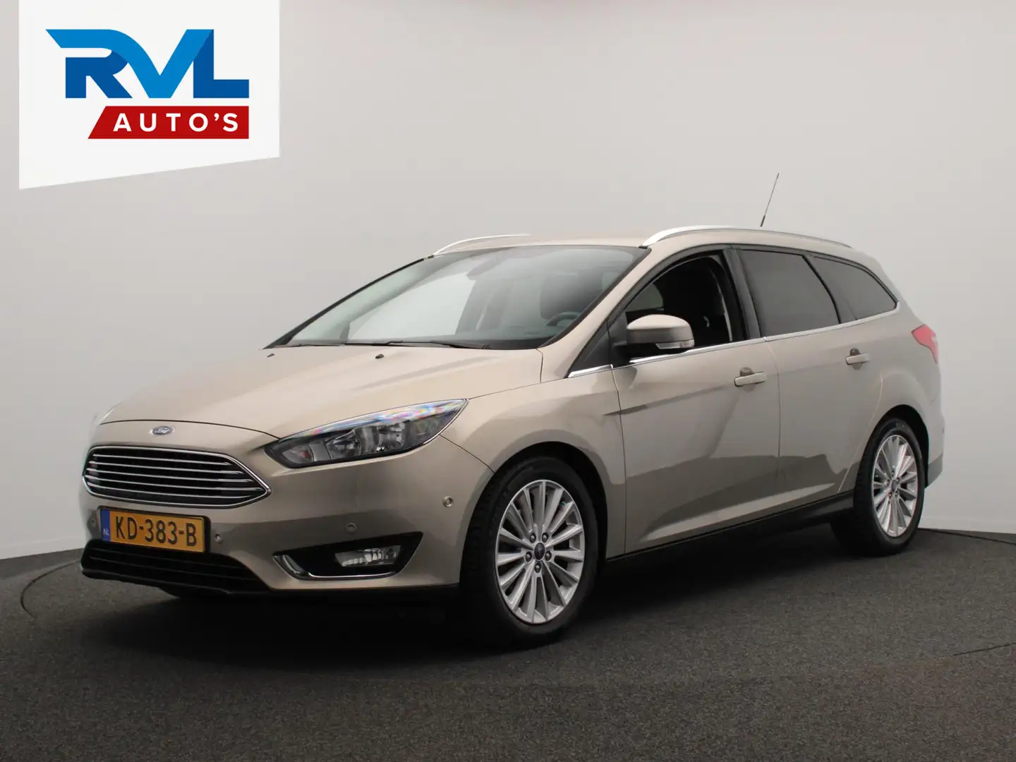 Ford Focus Wagon 1.0 Titanium * Trekhaak * Cruise Climate Grijs - 1