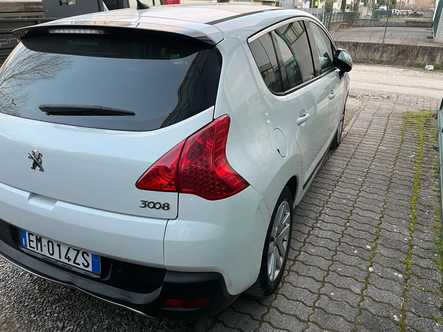 Peugeot 3008 2.0 hdi Hybrid4 - 2