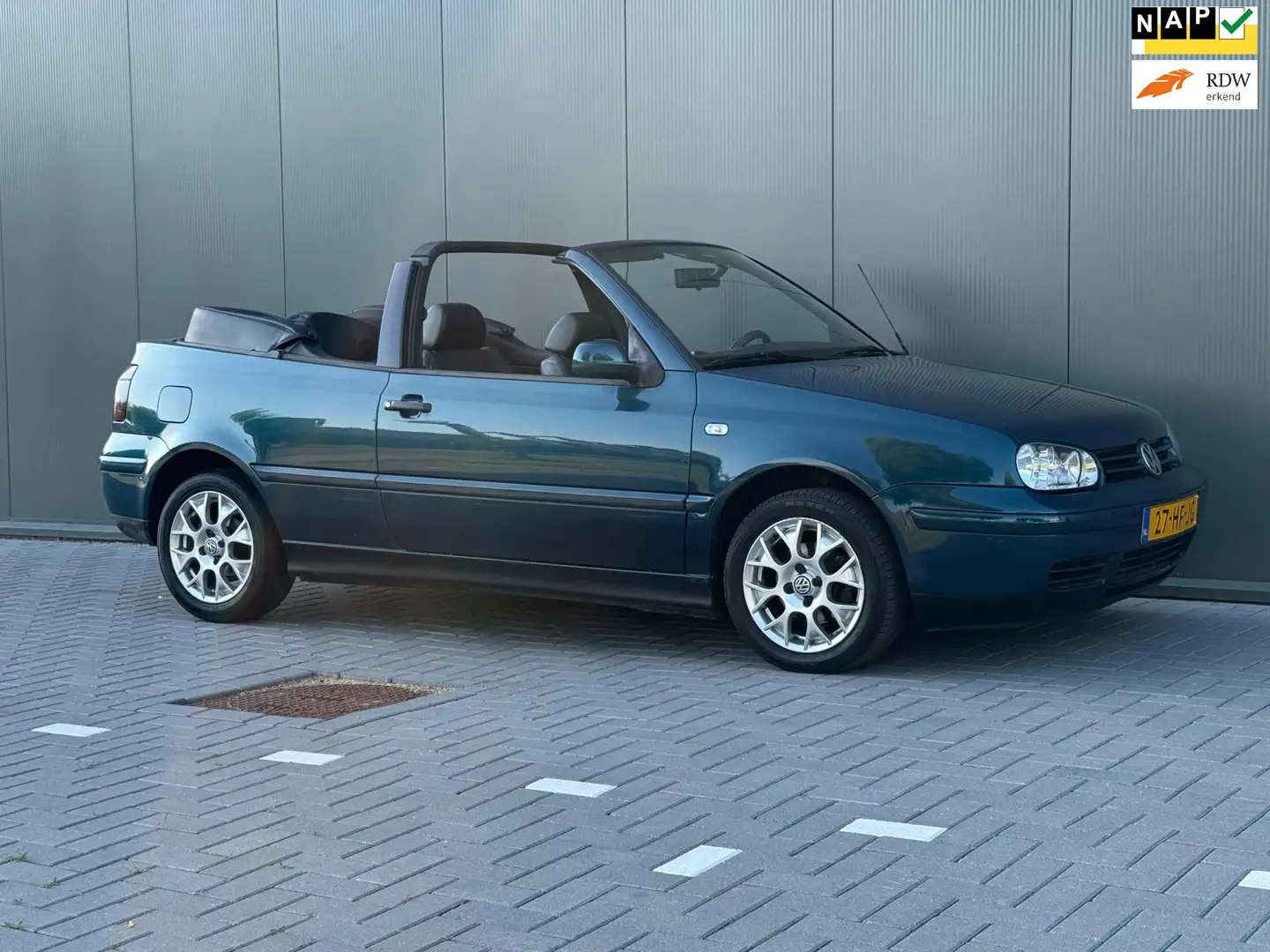 Volkswagen Golf Cabriolet 2.0 Highline *UNIEK* 90DKM NAP NWE APK KEIHARD 1e Blauw - 1