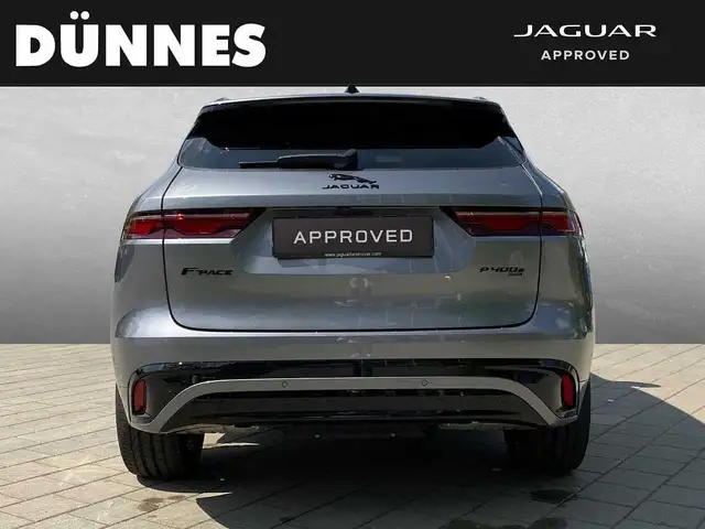 Jaguar F-Pace view 7