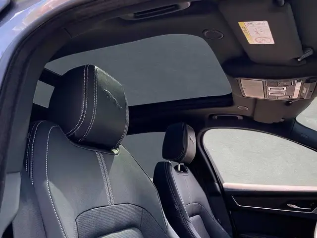 Jaguar F-Pace view 10