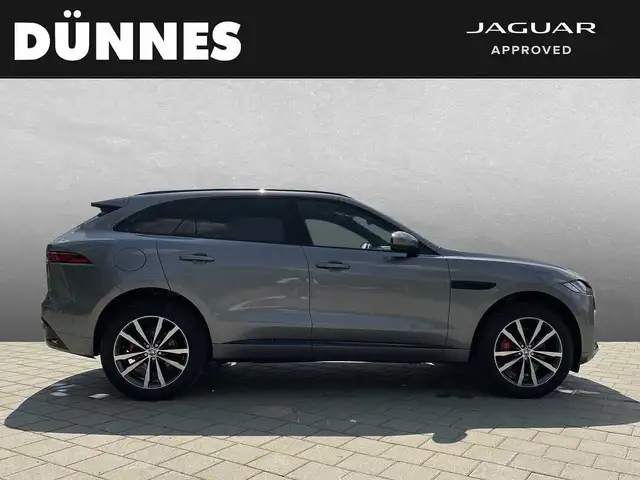 Jaguar F-Pace view 6