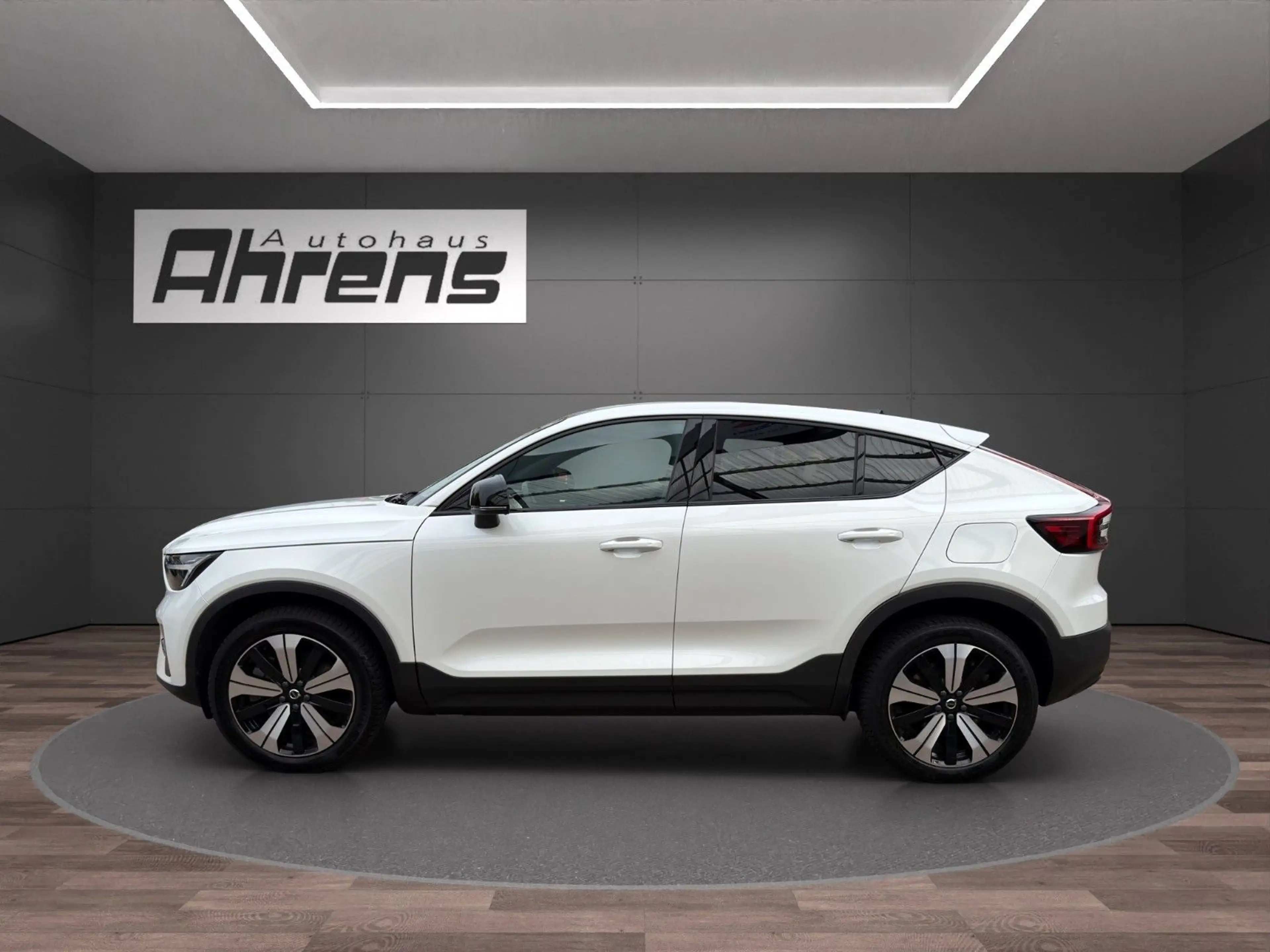 Volvo C40 Plus Recharge Pure Electric 2WD — photo 2