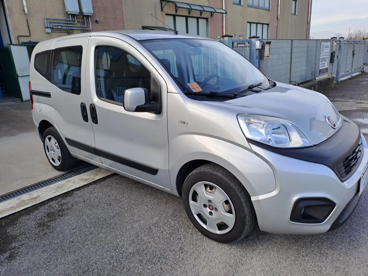 Fiat Qubo 5 Posti 1.3 MJT Trekking Gri - 1