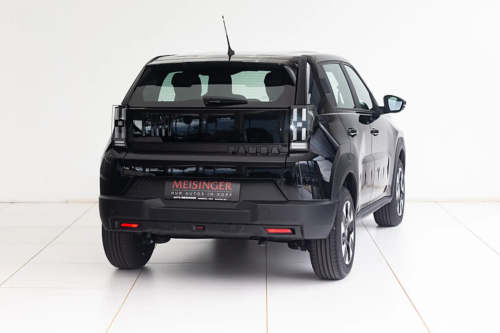 Fiat Grande Panda Hybrid mHEV 110 6-Gang eDCT Icon Schwarz - 2