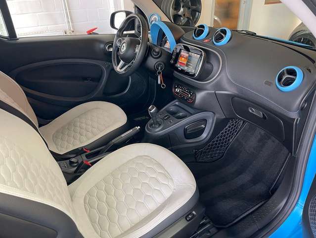 smart forTwo Cabrio BRABUS Tailor Made 1 von 200 NEUZUSTAND