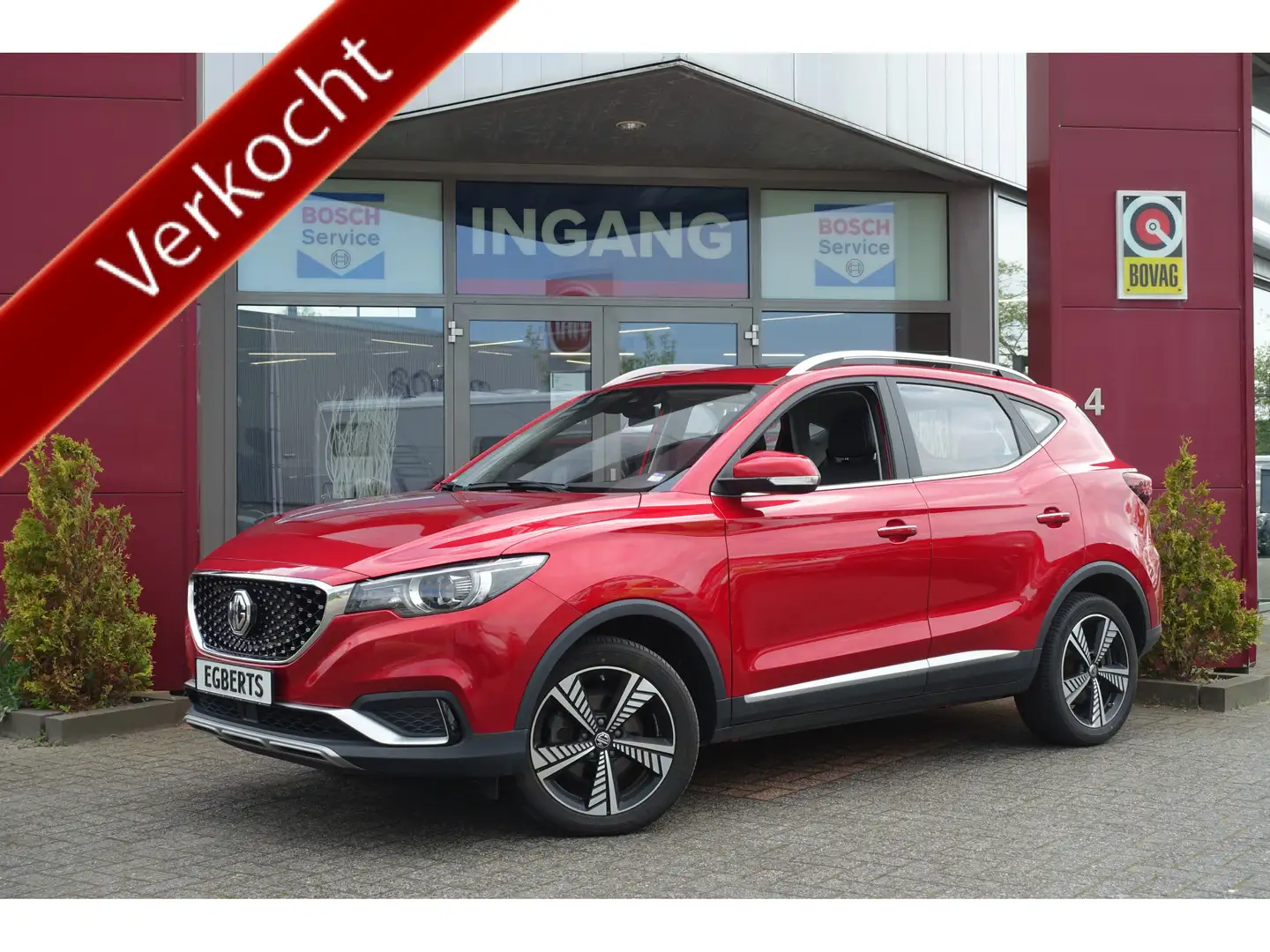 MG ZS EV Luxury 45 kWh Rosso - 1
