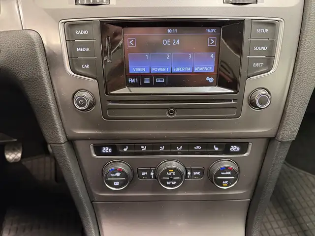Volkswagen Golf view 5