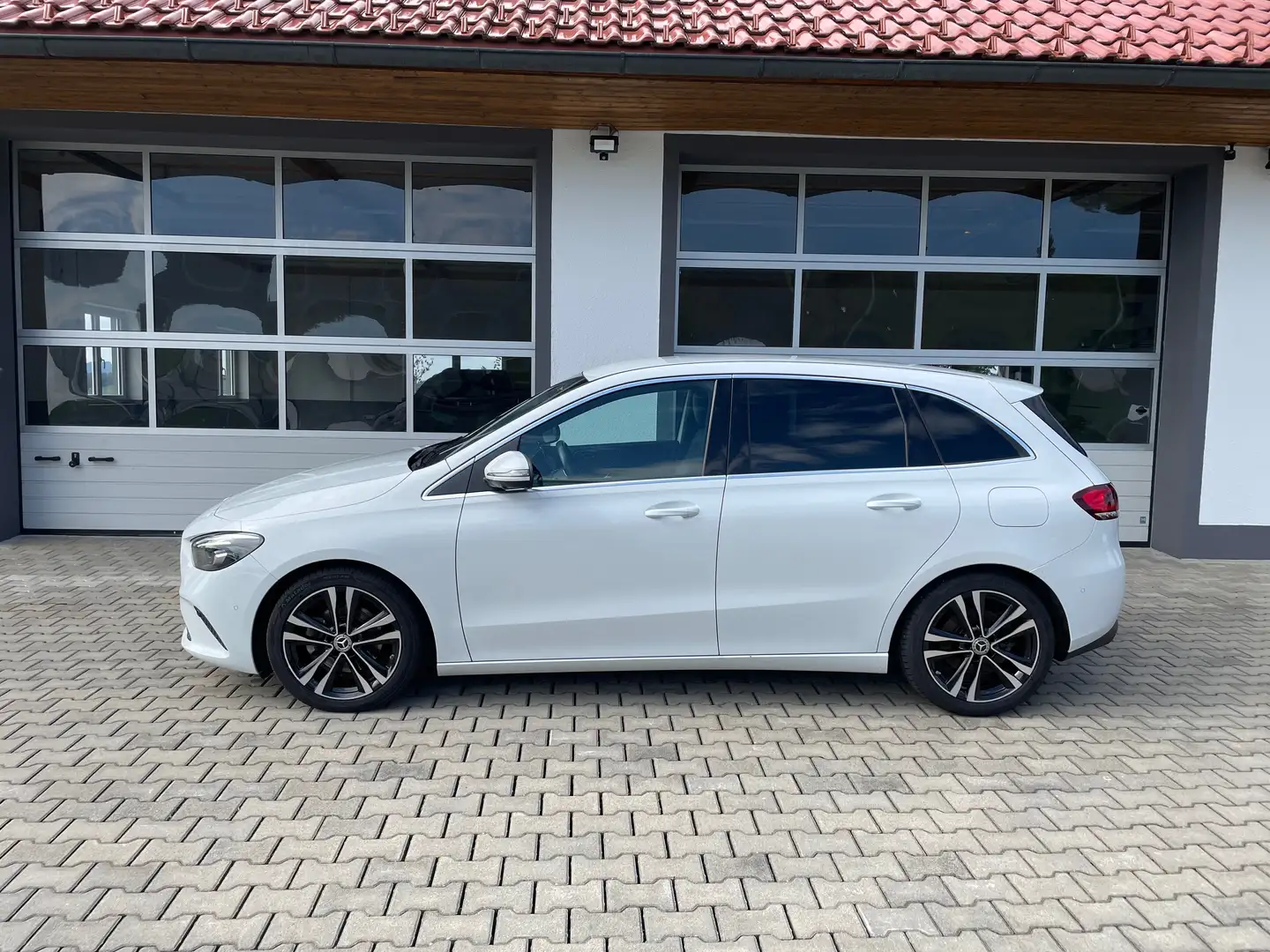 Mercedes-Benz B 200 B 200 d 4Matic Edition **PDC**RFK*NAVI*DIGITAL** Weiß - 2