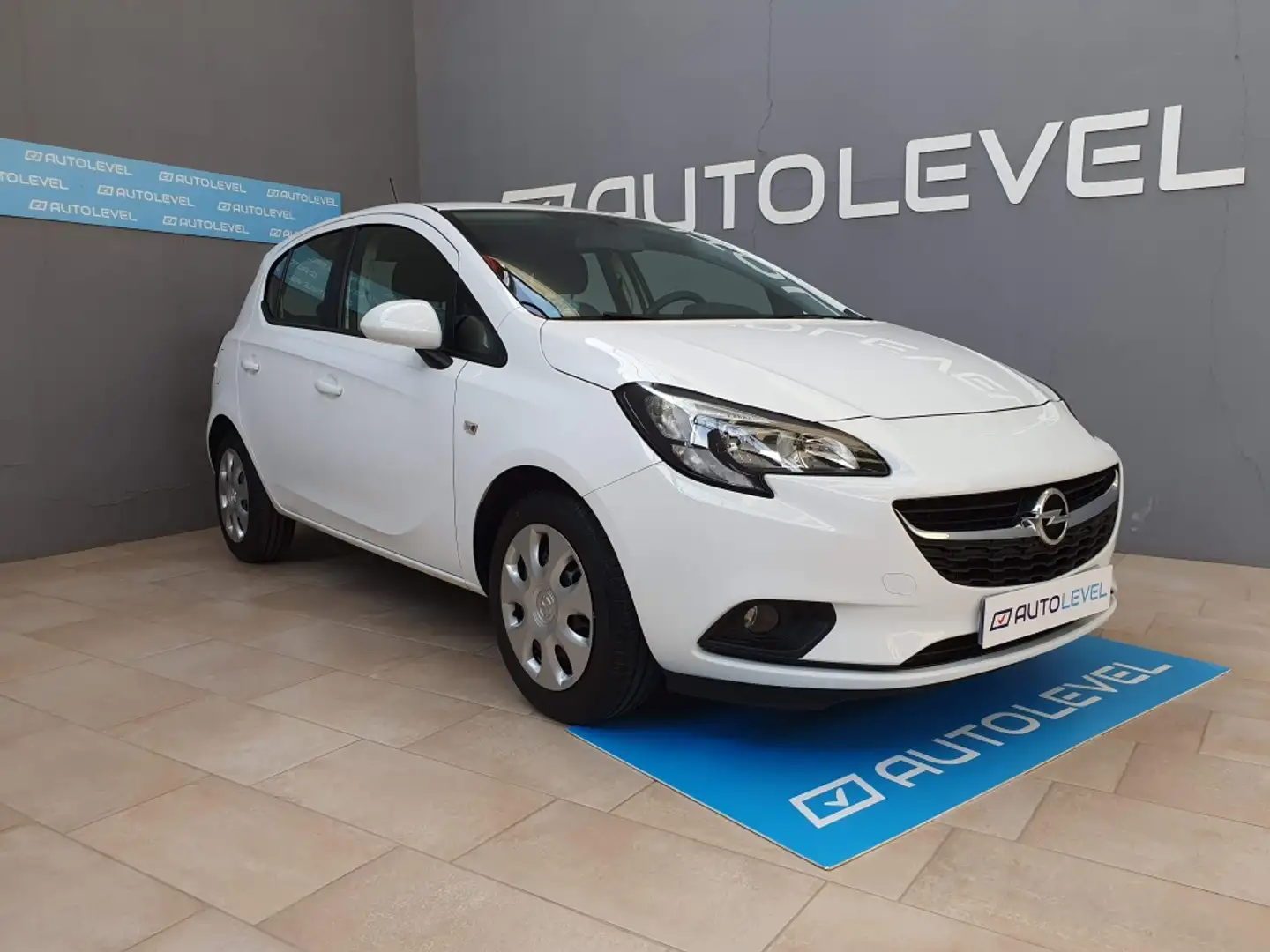 Opel Corsa 1.4 S/S Selective Pro 90 Wit - 1