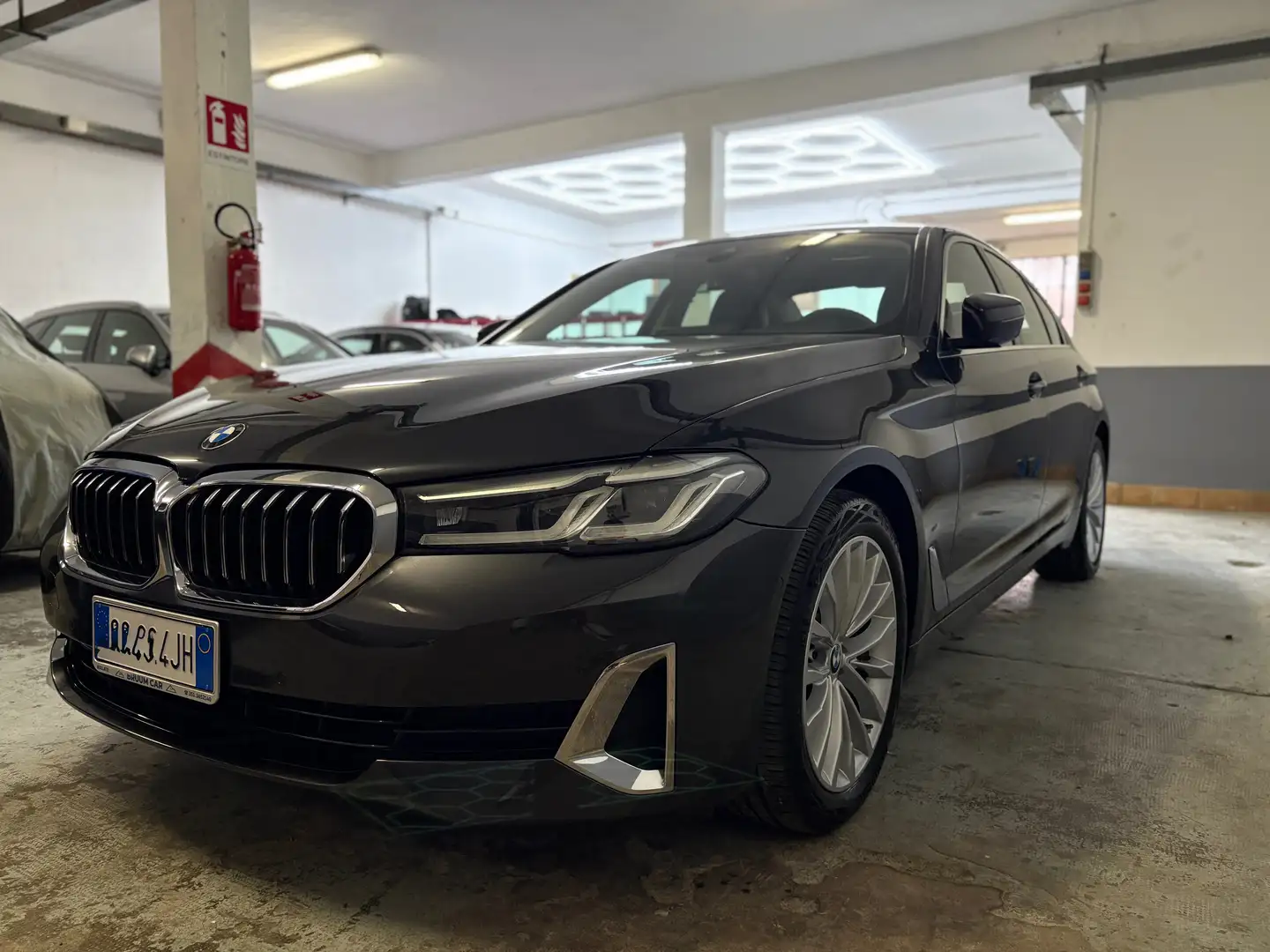 BMW 520 520d Xdrive MHEV Luxury NESSUN VINCOLO Gris - 1