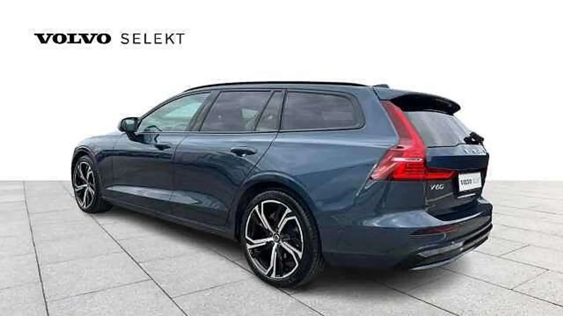 Volvo V60 II V60 Plus, B4 mildhybrid, Diesel, Dark Bleu - 2
