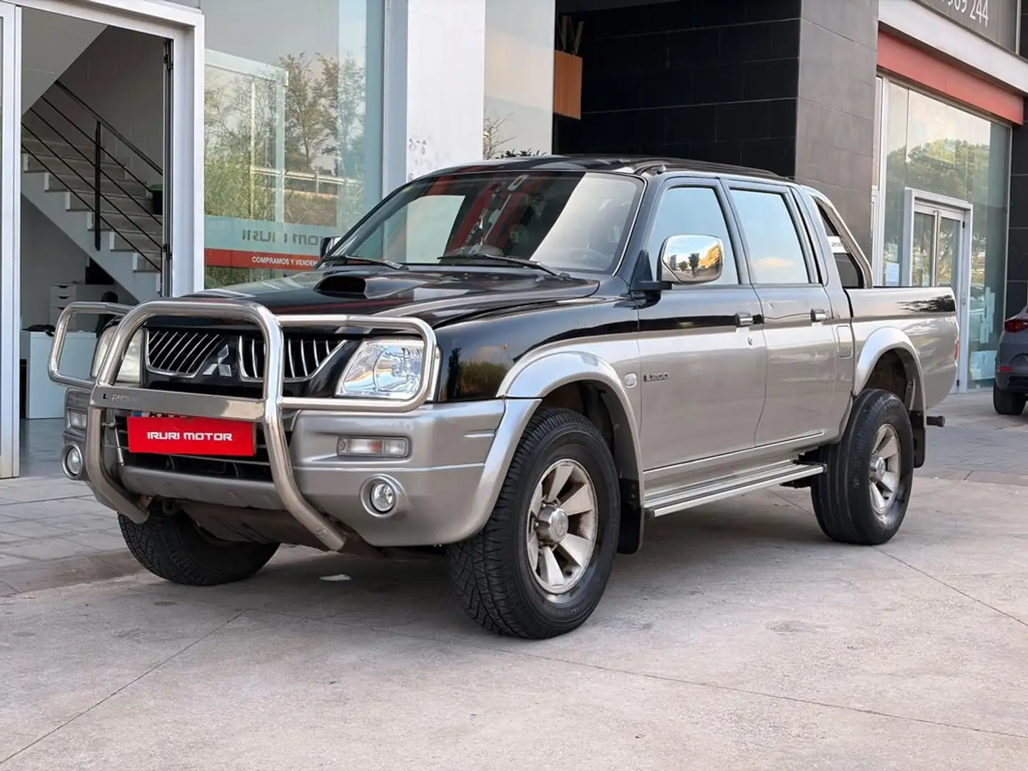 Mitsubishi L200 Double Cab 2.5TDI Intense 4x4 Negro - 2