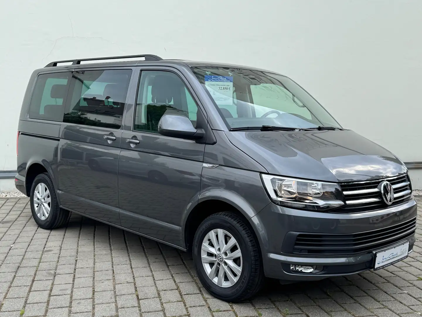 Volkswagen T6 Multivan 2,0 TDI "Comfortline" 2 x KLA / 2 Schiebetüren Gris - 1