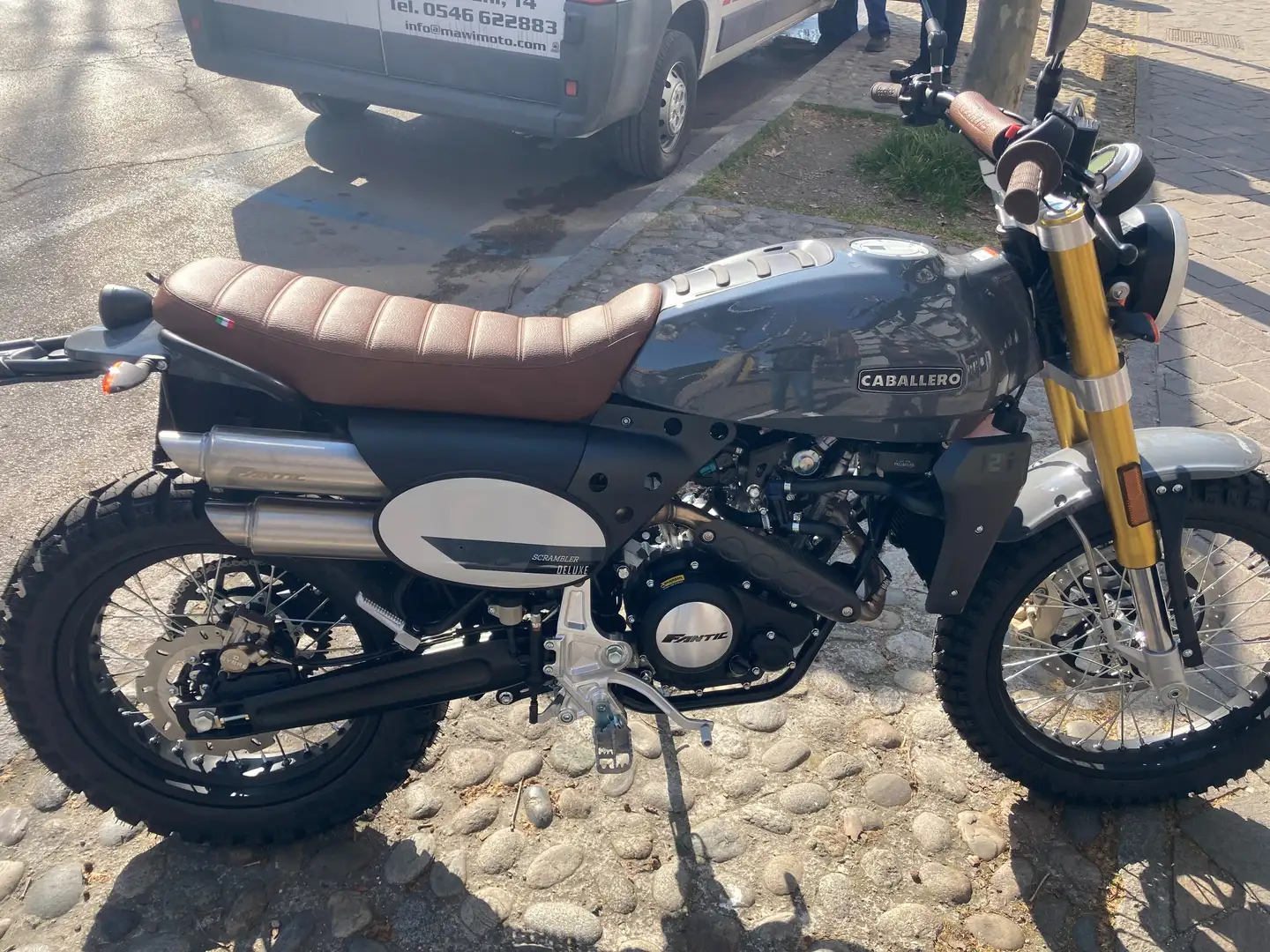 Fantic Caballero 125 Scrambler Deluxe Сірий - 1