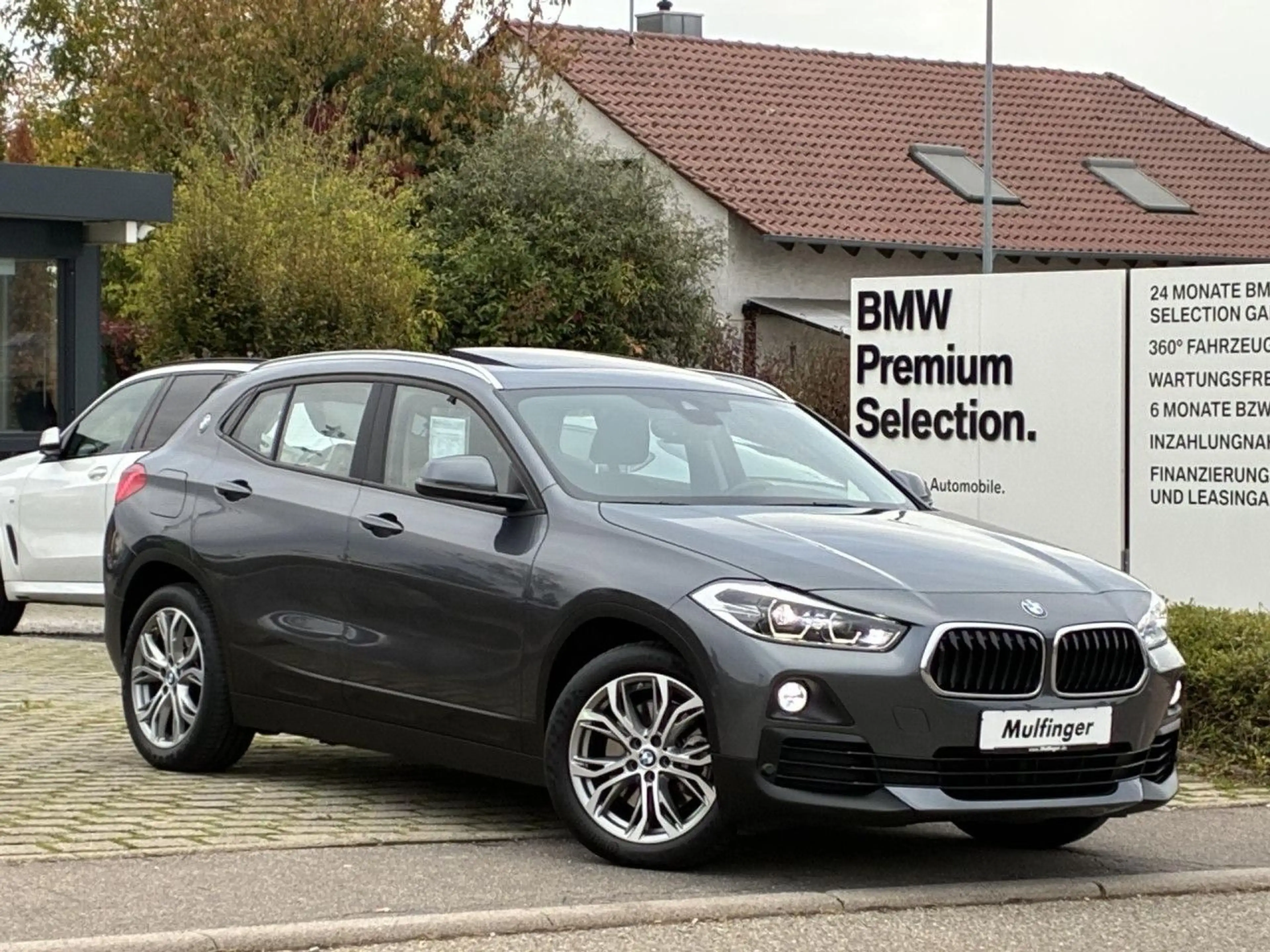 BMW X2 s20i Sports.Navi HiFi PanoDach Kamera AHK 18" — photo 2
