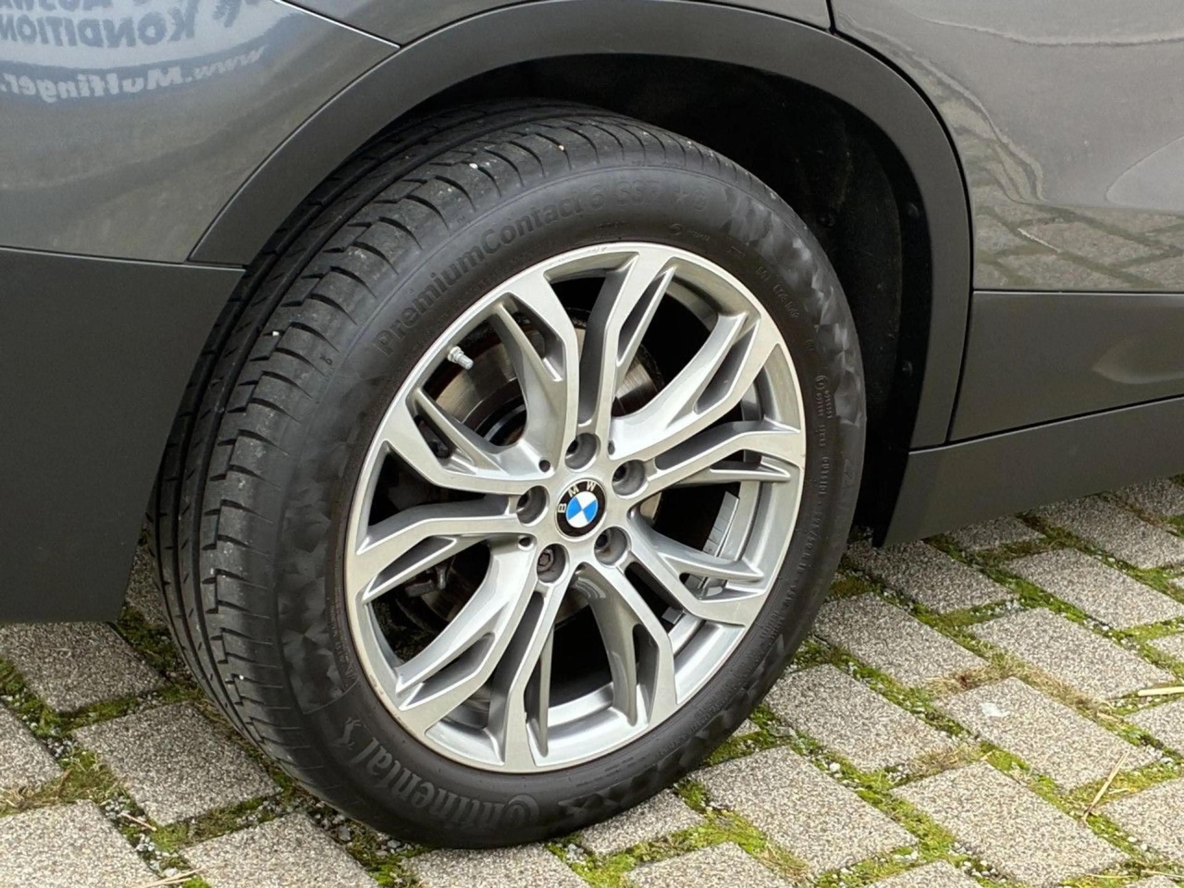 BMW X2 s20i Sports.Navi HiFi PanoDach Kamera AHK 18" — photo 8