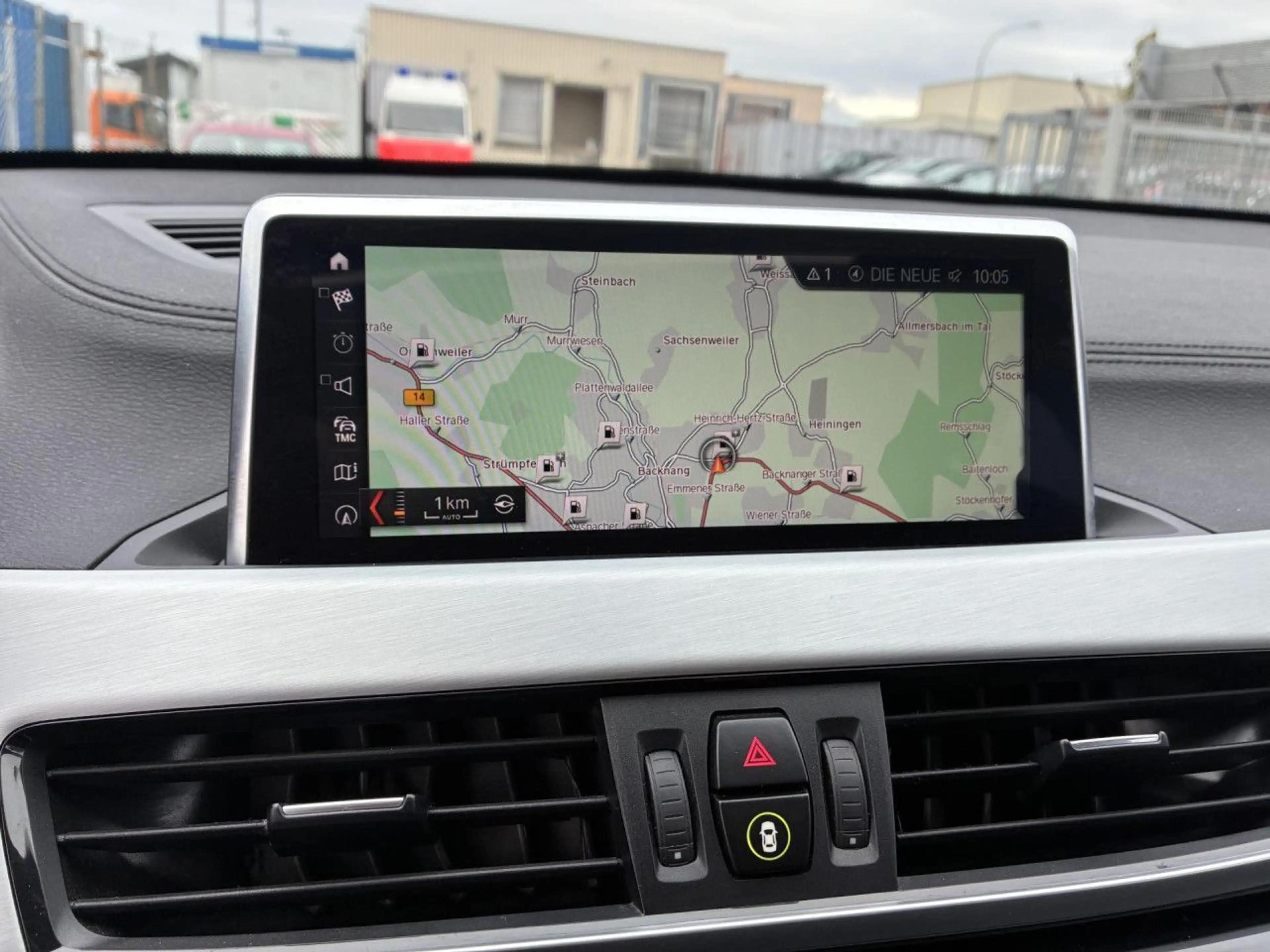 BMW X2 s20i Sports.Navi HiFi PanoDach Kamera AHK 18" — photo 13